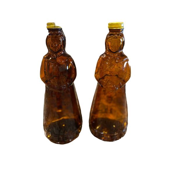 Vintage 1970's Mrs. Butterworth Amber Syrup Jars with original lid set of 2 - Picture 1 of 11